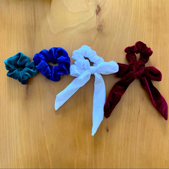 ✨ NWOT Velvet Scrunchies 4pk - Picture 3 of 7